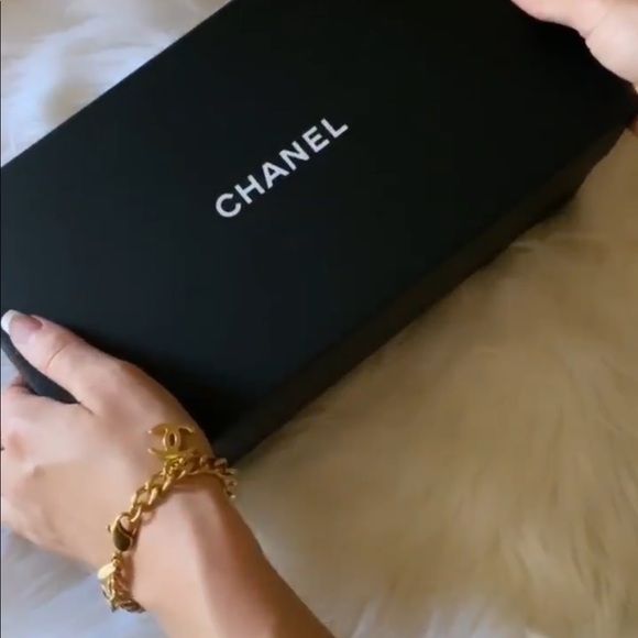 With tags ✨Chanel caviar timeless wallet on chain - Picture 16 of 16